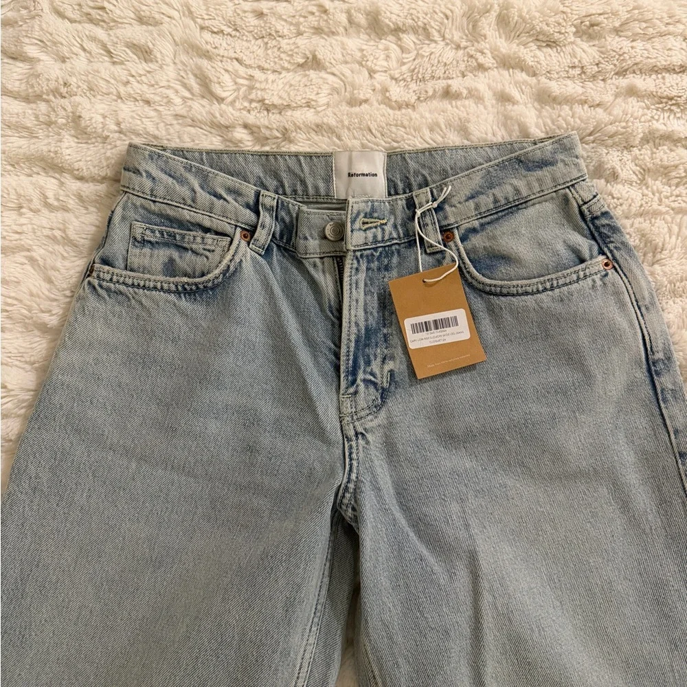 REFORMATION Cary Low Rise Slouchy Wide Leg Short Jeans - Cloquet - Picture 5 of 9